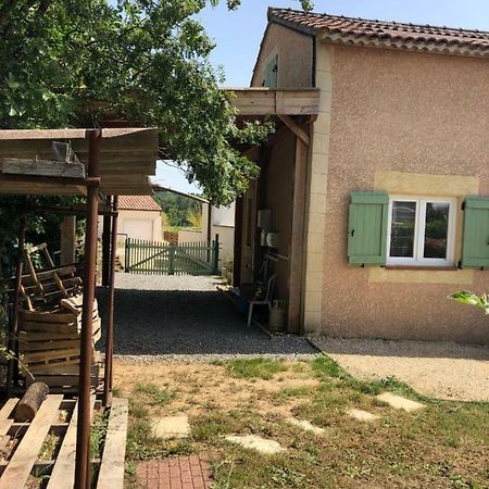 Gite Au Soleil Euzet Exteriör bild